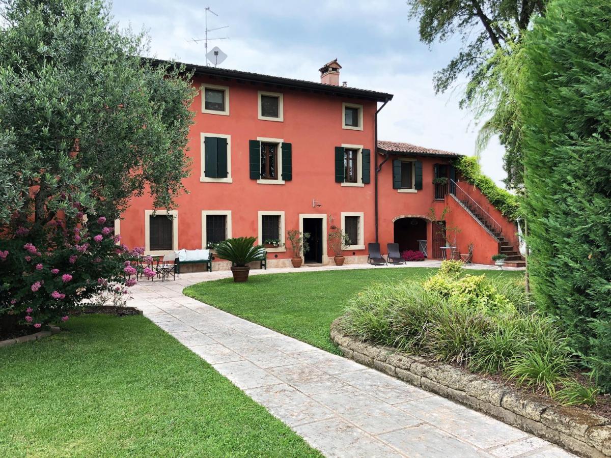 Relais Corte Bercelli ヴァレッジョ・スル・ミンチョ エクステリア 写真